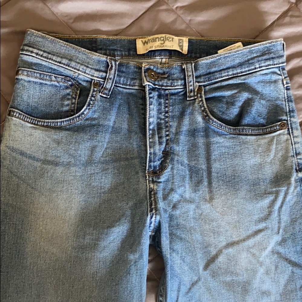 Slim straight Wrangler jeans